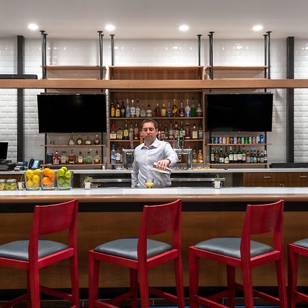 Holiday Inn Denver East By Ihg Esterno foto