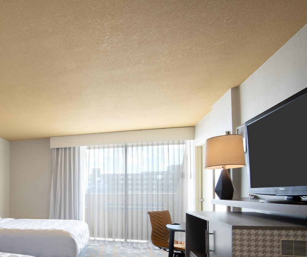 Holiday Inn Denver East By Ihg Esterno foto