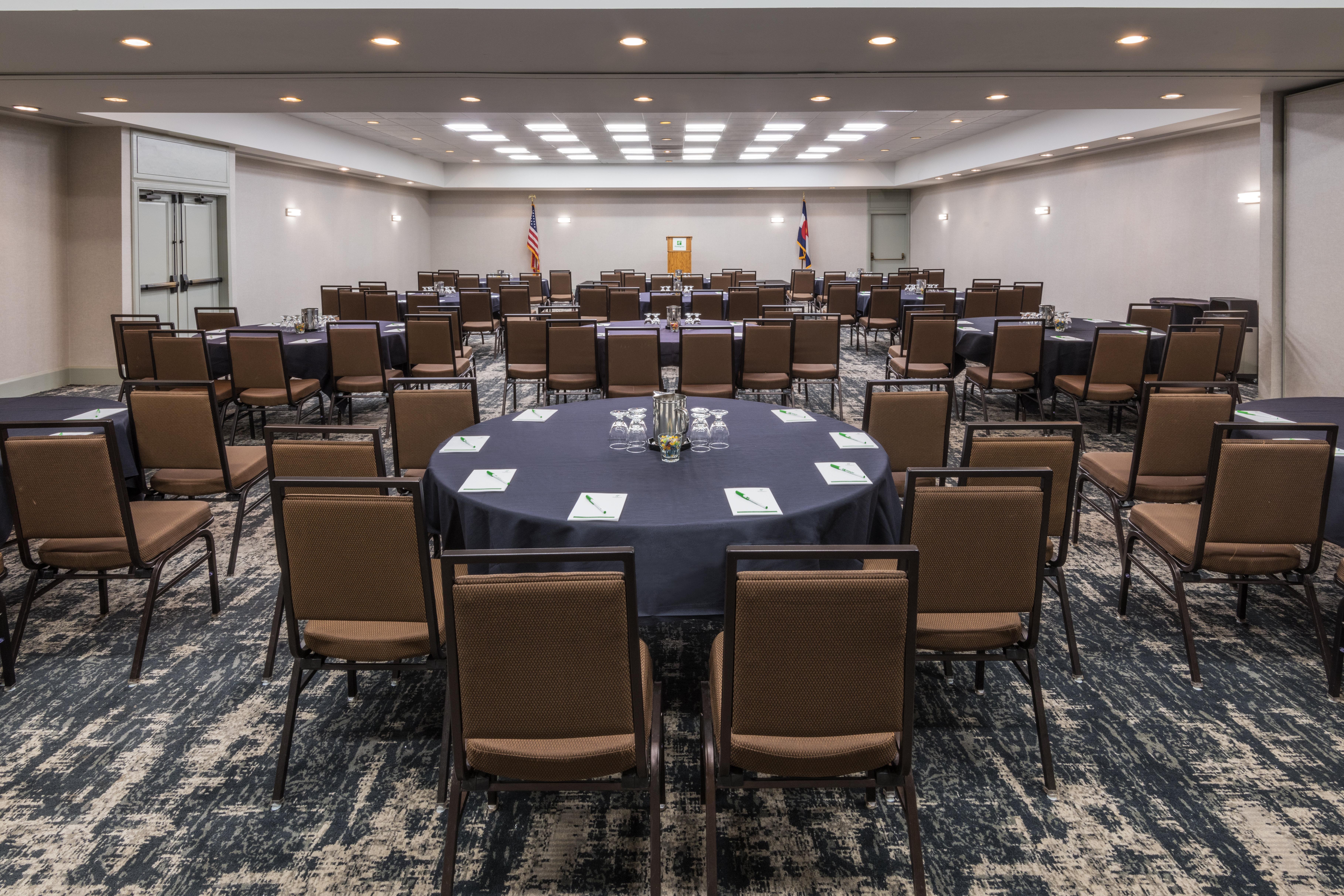Holiday Inn Denver East By Ihg Esterno foto
